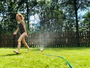 kids playing in the backyard