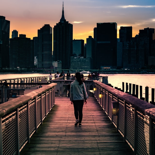 7 Best Places to Live in Queens Expo Movers