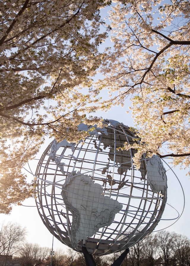 queens globe monument