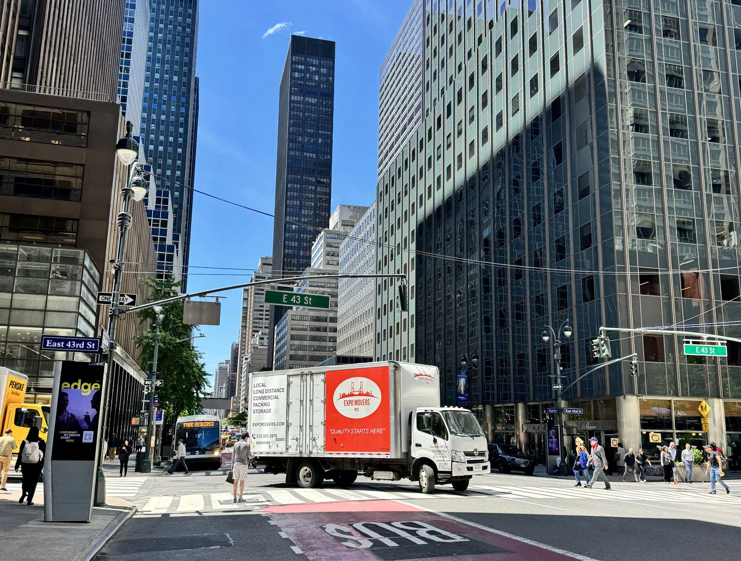 expo-movers-truck-manhattan expo movers truck in manhattan