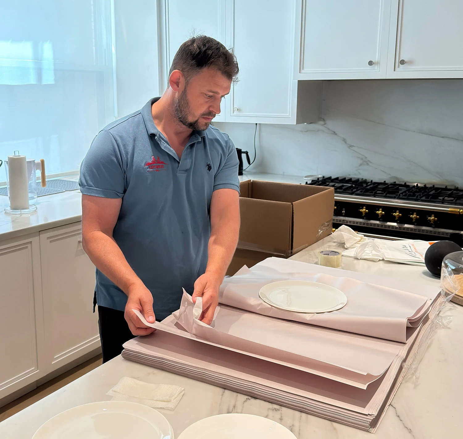 mover packing kitchen in manhattan